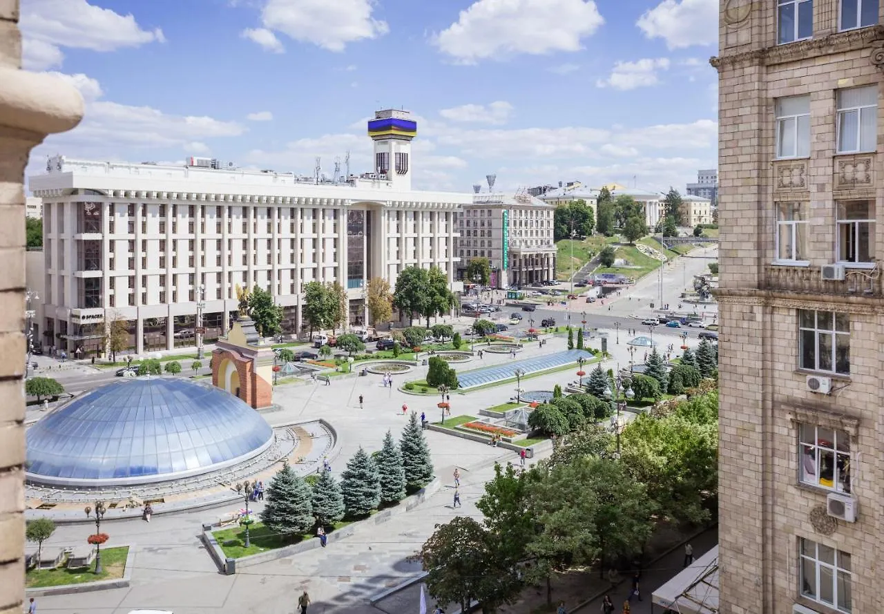 Ξενοδοχείο με διαμερίσματα Khreshchatyk - Independence Square Apartments Κίεβο